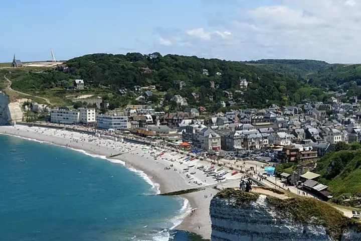 La plage et les falaises d’Étretat