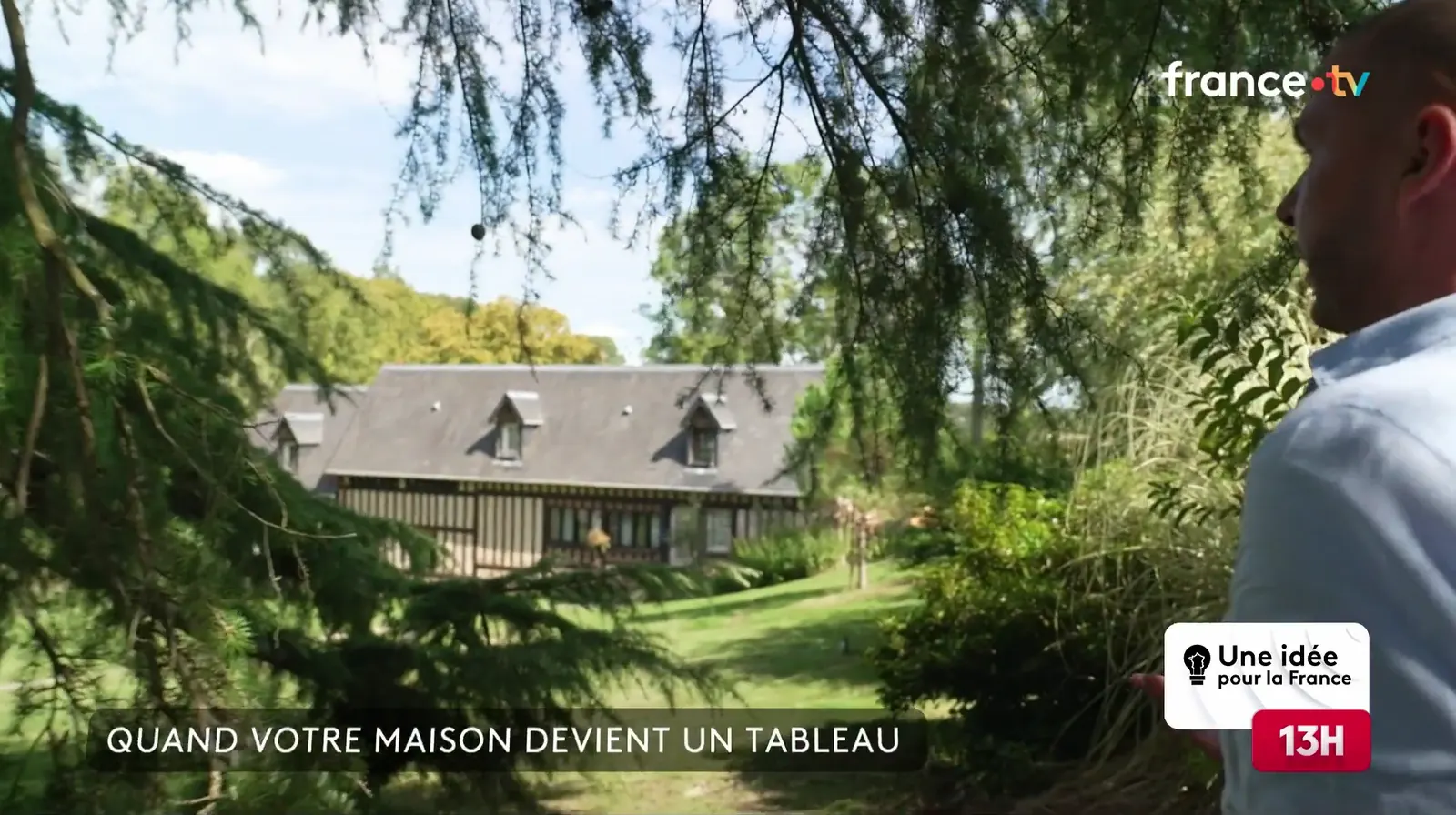 Le journal de 13 heures de France 2 : Reinette Grise vue sous les branches d’un cèdre, bandeau « Quand votre maison devient un tableau »